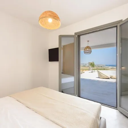 Aegean Gem With Private Pool In Paros 빌라 *